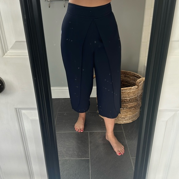 Wide leg, cropped, wrap pants - Picture 3 of 8